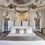 Aman Hotel 5*