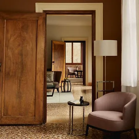 Aman 5* Венеция