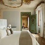 Aman Hotel