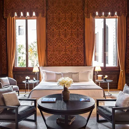 Aman Hotel 5*