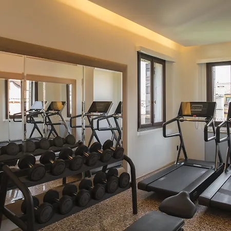 Hotel Aman 5*
