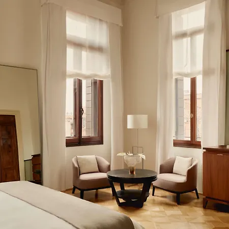 Aman Hotel
